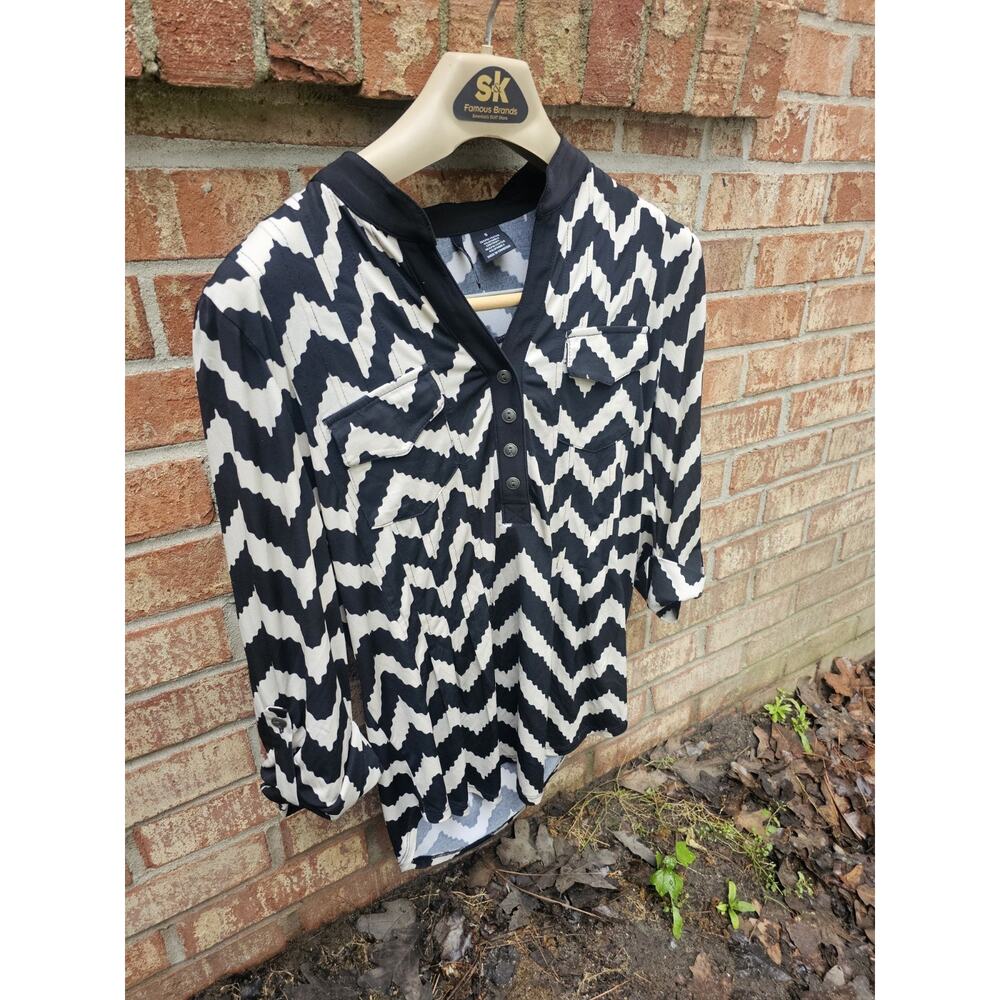 Liquid Knit Chevron Zigzag V-Neck Blouse Roll Tab Sleeve Work Top Tunic Small S